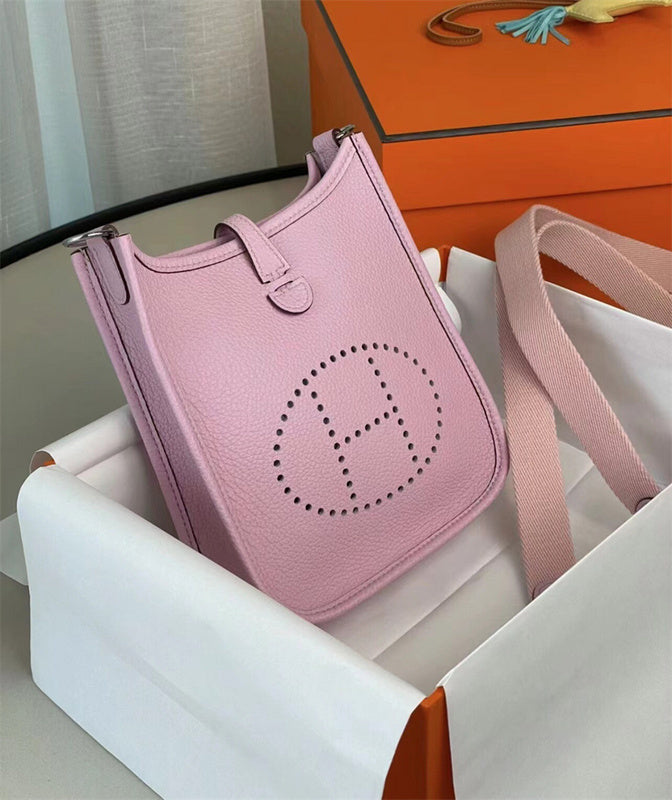  crossbody bag interior and compartment view 9