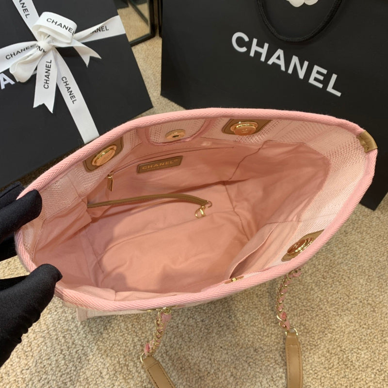  spacious purse view 6