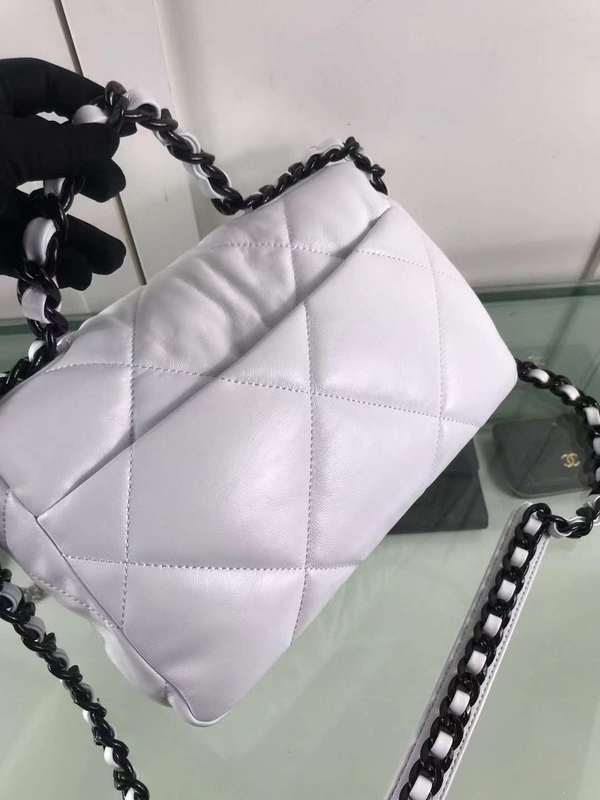 Zivas Charm Refined Structure Luxury Handbag (Designer-Inspired Craftsmanship) – Close-Up Detail