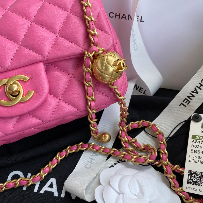Zivas Charm Effortless Sophistication Fashion Handbag (Signature Shape & Finish) – Detail View