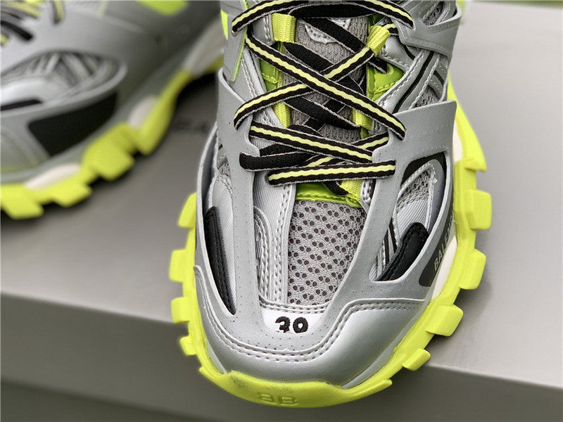 Balenciaga shoes Style 396 - logo and branding close-up