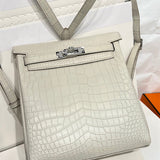  Clean-Lined carryall bag front view