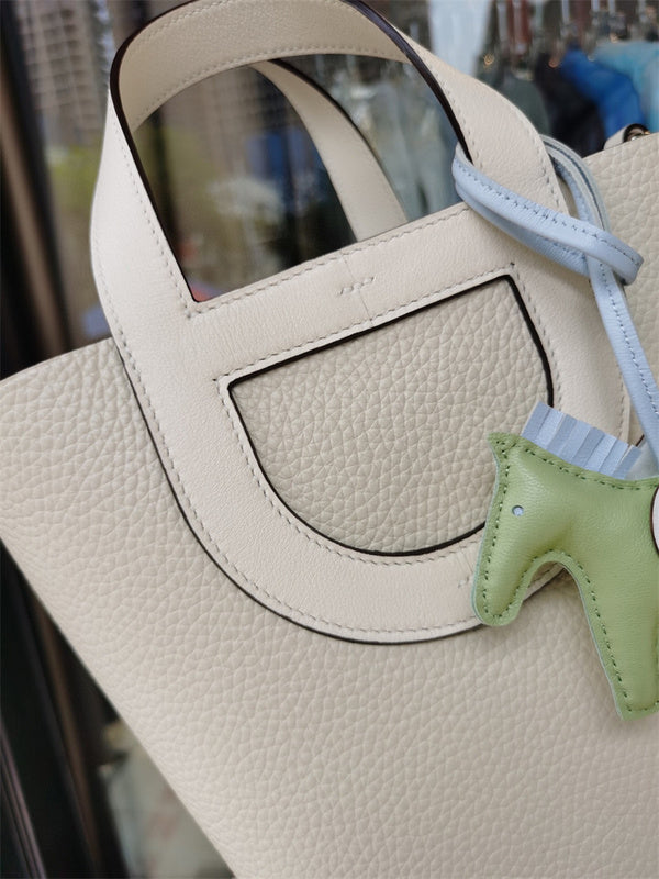  graceful structured bag detail view showing craftsmanship 20