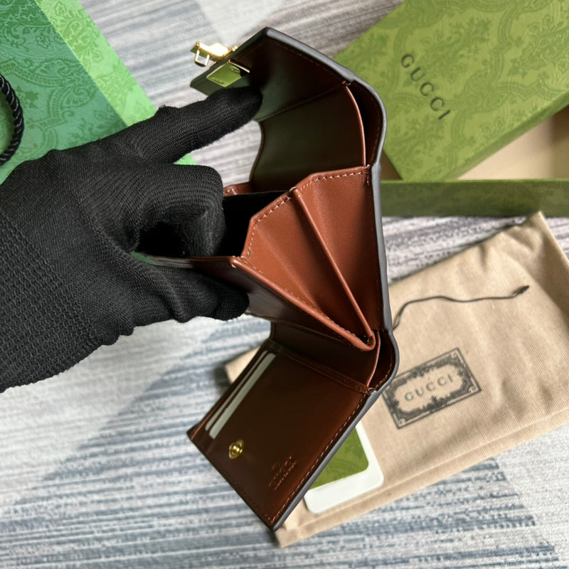 Close-up detail of everyday-ready bag design