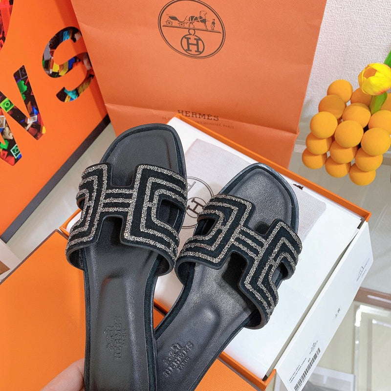 Hermes shoes Style 328 - full pair display (alternate angle)