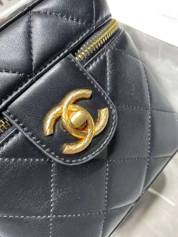  women's handbag, versatile design, view 15