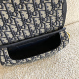 Handle and strap detail of premium refined women's handbag – women's statement bag