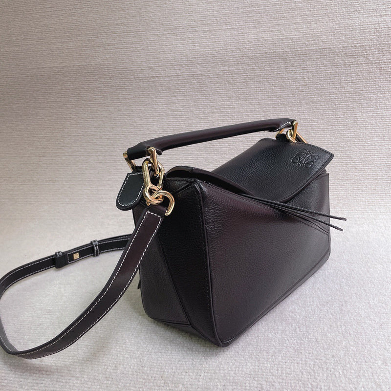 Ziva's Charm handbag – interior view (18cm*12cm*7cm)