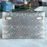  Contemporary shopper bag carried on shoulder 10
