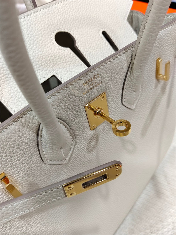  Smart shoulder bag front view 7