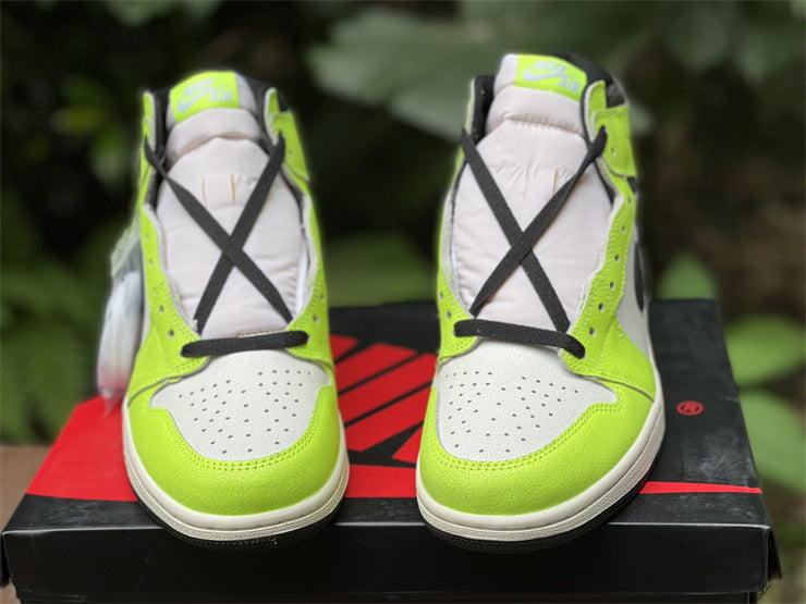 Nike Men's & Women's Designer Low-Top Shoes — Style 221 detail view