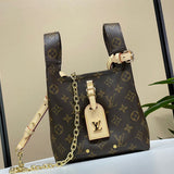  clean-lined tote bag styled with outfit 12