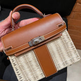  shopper bag close-up of hardware and finish 17