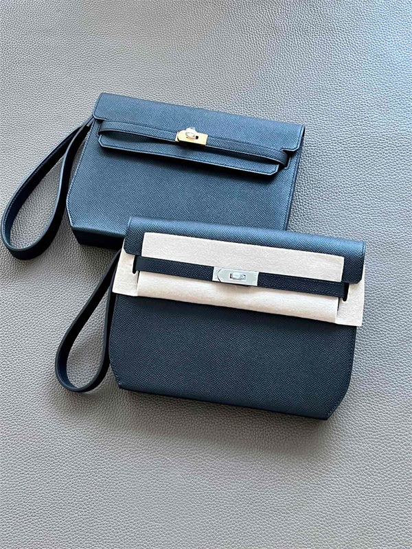  Curated everyday bag front view 19