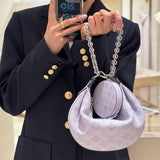  signature everyday bag detail view showing craftsmanship 8