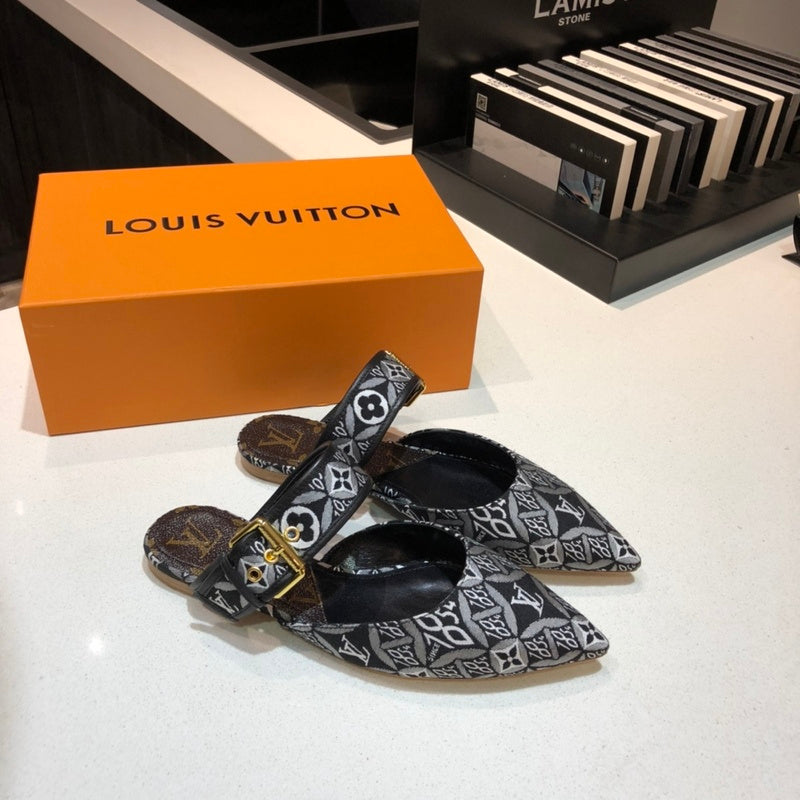 Louis Vuitton Camel Slingback Heels - Toe Detail View