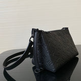 Styled lifestyle shot of statement everyday-luxe women's handbag – women's premium purse