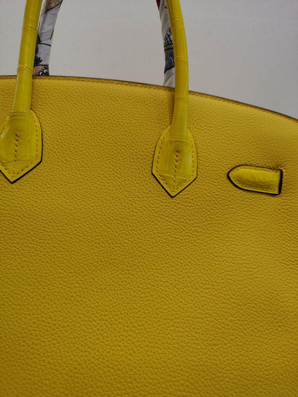 Everyday-Ready handbag styled for everyday wear