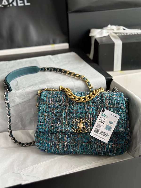 Zivas Charm Refined Structure Everyday Handbag (Structured Everyday Essential) – Side Profile