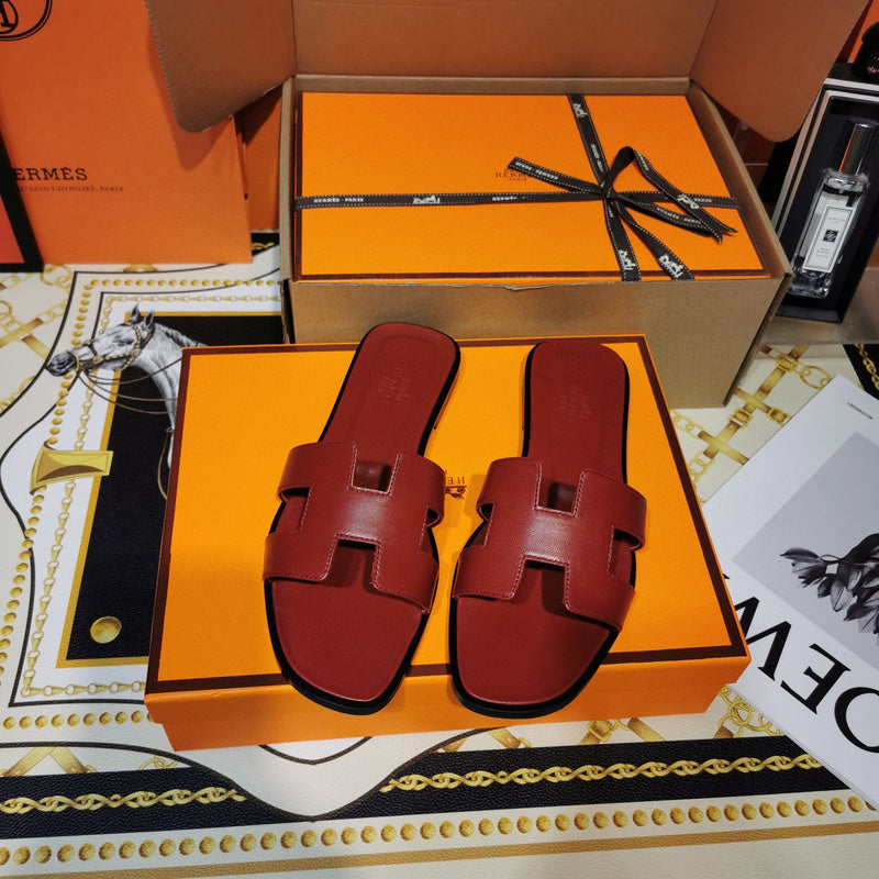 Hermès Grey Flat Thong Sandals - Back View