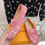 Louis Vuitton shoes Style 390 - texture and material detail
