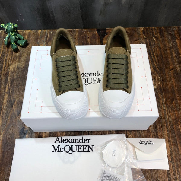 Alexander McQueen shoes Style 266 - close-up of bold signature style