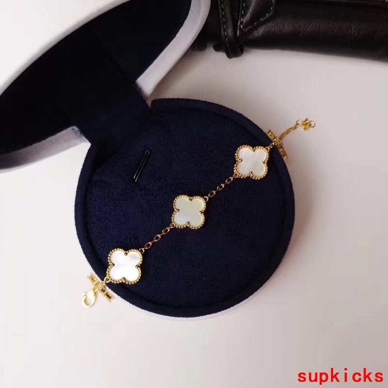 Close-up detail view of Van Cleef & Arpels unisex jewelry piece