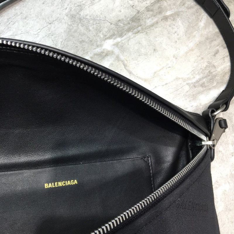 Bold Premium PU Leather Handbag - Refined Silhouette | Women's Statement Accessory #725 - texture close-up (image 9) of designer-inspired handbag