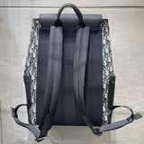 Handle and strap detail of sleek refined women's handbag – women's designer-style accessory