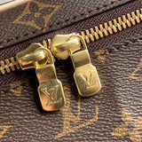  understated everyday bag styled with outfit
