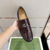 Gucci classic monochrome luxury sneakers view 7 heritage-inspired look