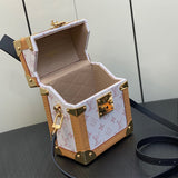  Chic shopper bag carried on shoulder 10