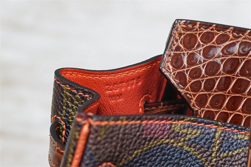  crossbody bag interior and compartment view 9