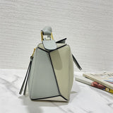 Ziva's Charm handbag – product shot (24cm*16cm*10cm)