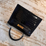  Classic everyday bag front view 13
