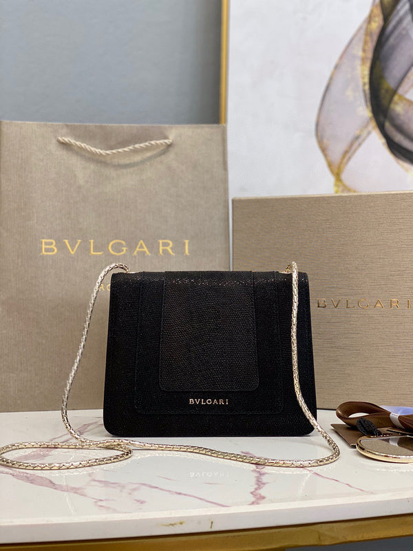 Effortless Faux Leather Handbag - Refined Silhouette | Women's Statement Accessory #1788 - texture close-up (image 9) of designer-inspired handbag