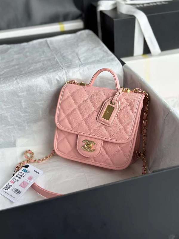 Zivas Charm Understated Luxury Everyday Handbag (Modern Wardrobe Staple) – Detail View