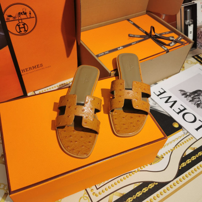 Hermes sandals Style 129 - back heel detail