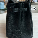  structured bag interior and compartment view 15