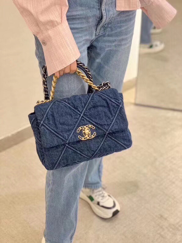  mid purse view 1