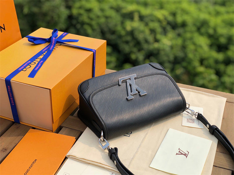  carryall bag interior and compartment view 9