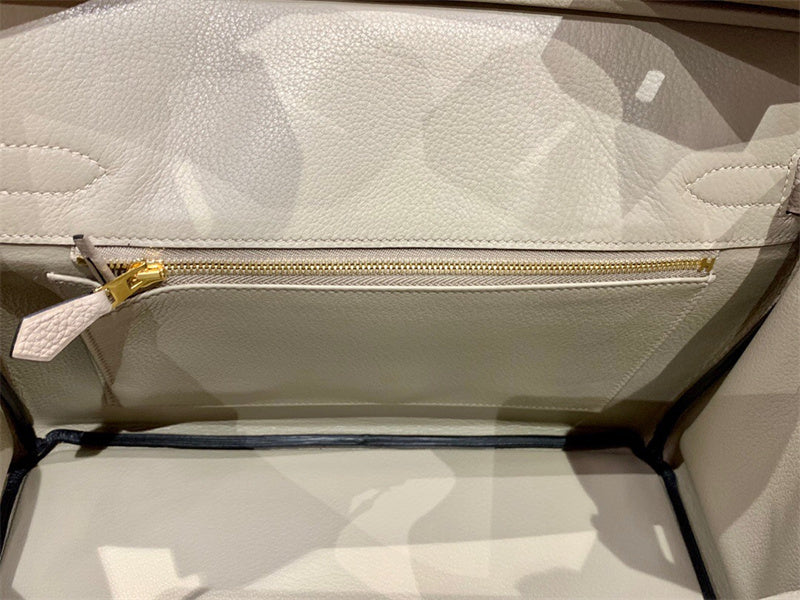 Sleek handbag styled for everyday wear