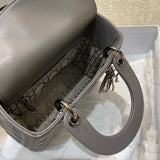 Close-up detail of everyday-luxe classic women's handbag – women's premium purse