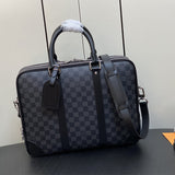  Graceful crossbody bag front view