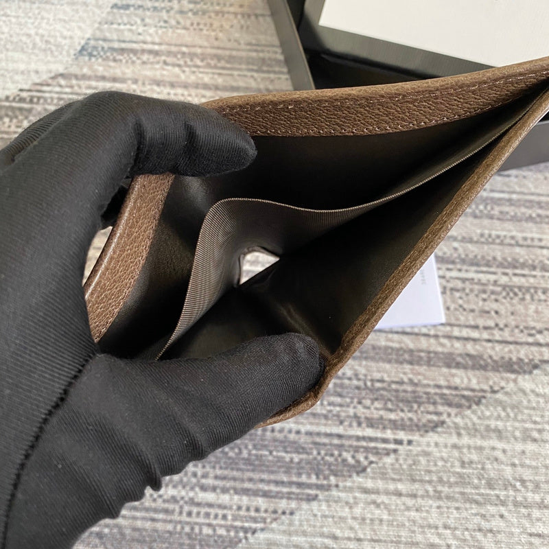Close-up detail of sleek classic women's handbag – women's luxury accessory