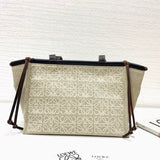 Ziva's Charm handbag – detail view (32cm*24cm*15cm)