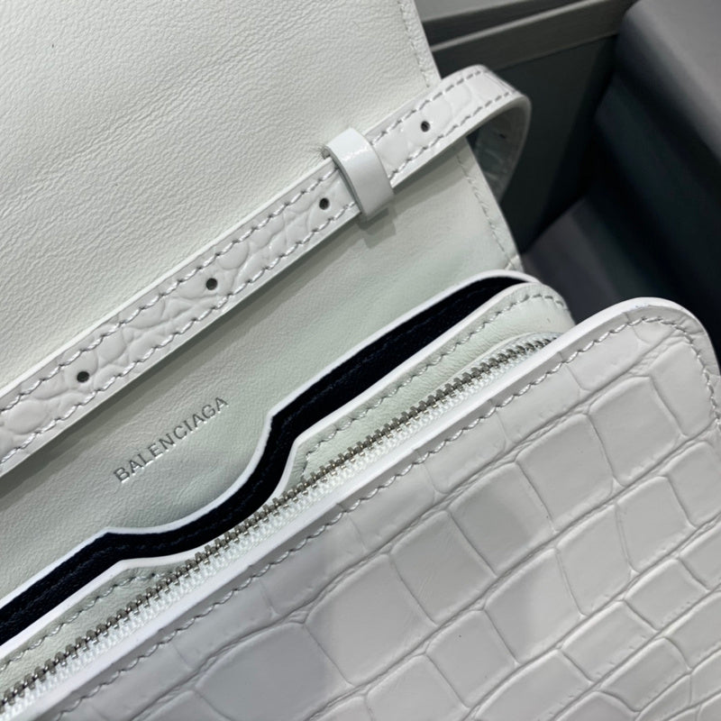 Contemporary Premium PU Leather Handbag - Modern Structured Build | Women's Luxury Handbag #589 - alternate angle view (image 8) of designer-inspired handbag