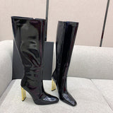 Styling view of Saint Laurent luxury piece style No.034