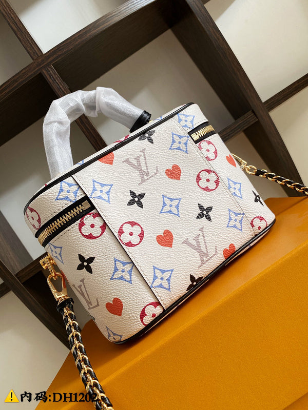 Side profile of classic structured women's handbag – women's everyday handbag