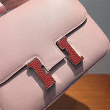  everyday shopper bag detail view showing craftsmanship